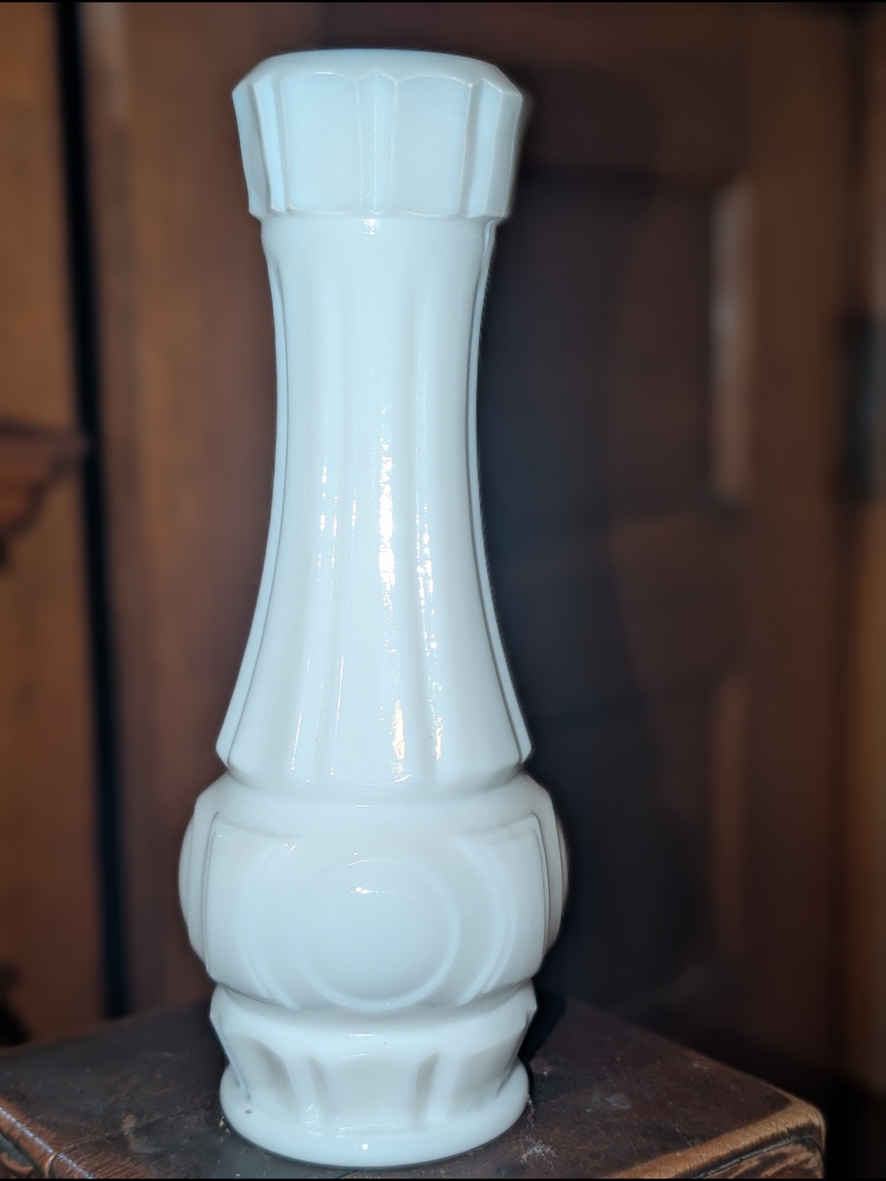Vintage Art Deco Milk Glass! Bud Vase Bullseye Pattern! Wheaton Glass HEAVY DUTY